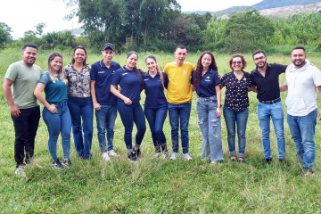 studiantes del semillero IMPACTUS NOVUS realizan salida de campo para la realización de la investigación Sistemas administrativos y toma de de.jpeg